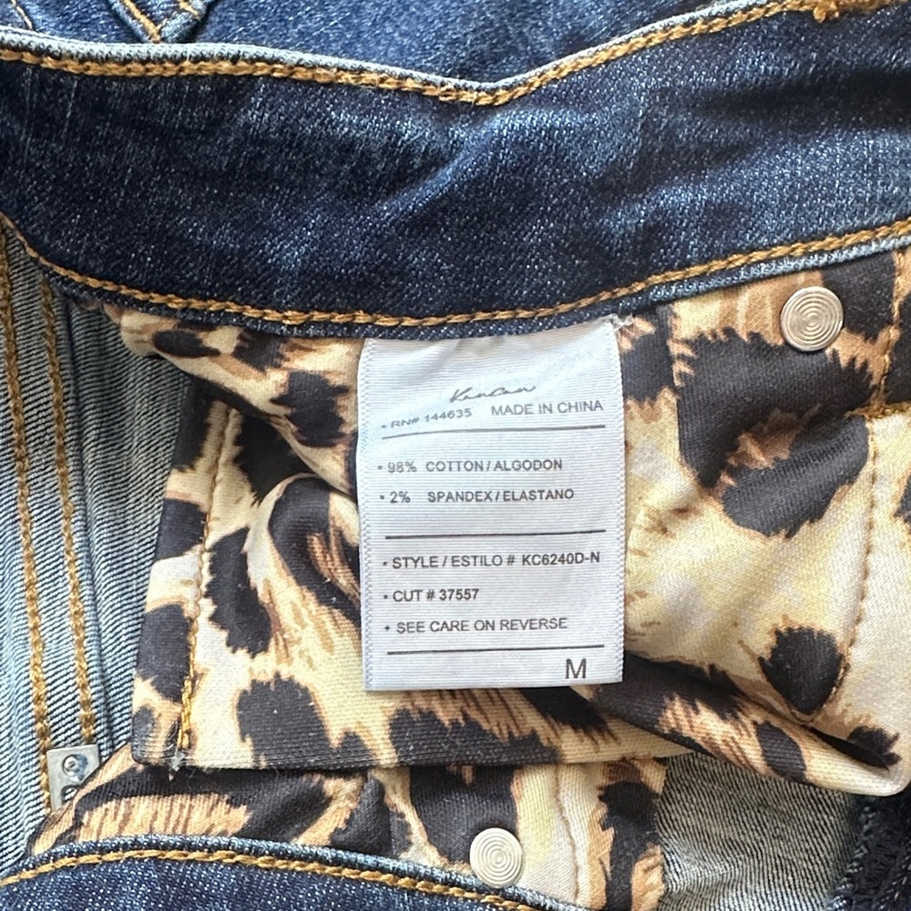 Frayed Hem Dark Blue Denim Women's Shorts with Leopard Accent - Picture 6 of 6